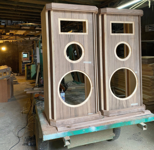 Thùng Loa Đơn Đặt Hàng Riêng (Custom) – Giải Pháp Tối Ưu Cho Người Đã Có Củ Loa